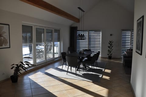 Balcony/Terrace, Dining area