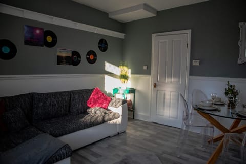 BV Classic 2 Bedroom At Leeds Road Huddersfield Perfect For Contractors Casa in Huddersfield