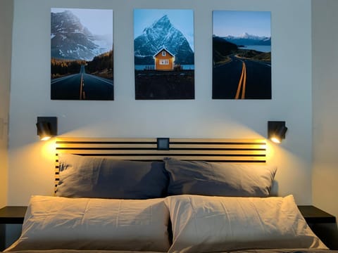 Bed, Bedroom