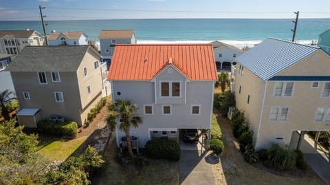 Munchkins' House House in Surf City