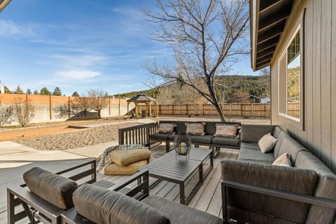 Hot Tub Pool Table Bocce Court Mountain Views House in Williams