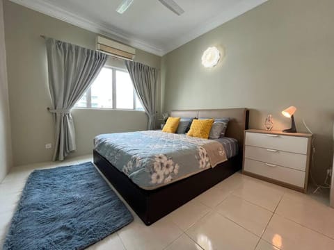 Kinrara Puchong Bukit Jalil Sunway 3 bedroom condo comes with 2 parking Condominio in Kuala Lumpur City