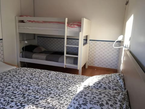 Bed, Photo of the whole room, Bedroom, bunk bed