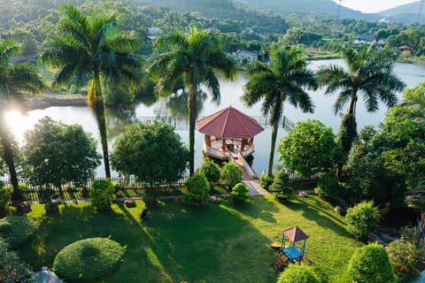 Day, Natural landscape, Bird's eye view, Garden view, Lake view, Mountain view