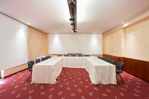 Meeting/conference room