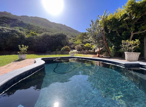 Swimming pool, Swimming pool