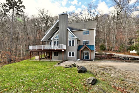 The Queens Croft v2 - Luxury Killington Ski Home, Newer, Better, Ski-ier, home House in Killington