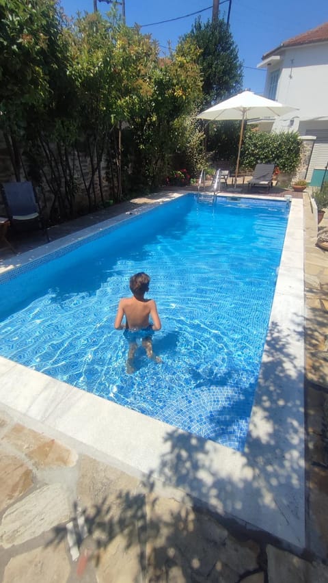 Pool view, Swimming pool, sunbed