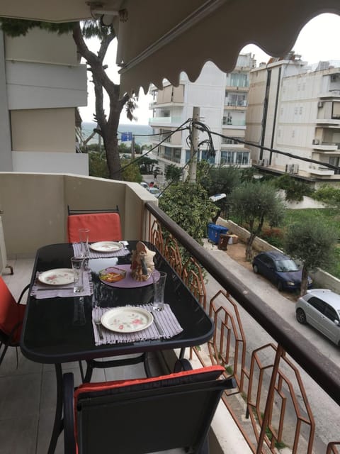 SECOND FLOOR Best stay Apartment in Alimos