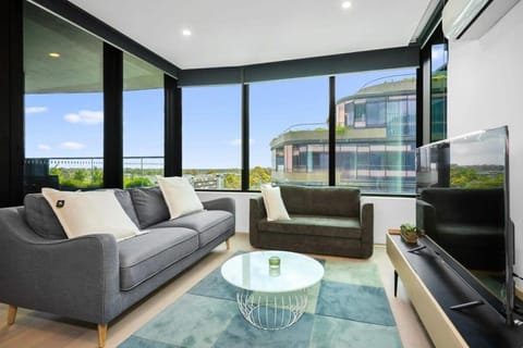 Intimate 2B Apartment in Heart of Glen Waverley Condominio in Glen Waverley