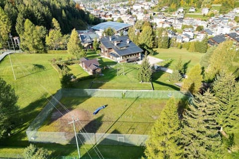 Camera 4 letti +ang cucina/bagno all'interno Villa Apartment in Friuli-Venezia Giulia