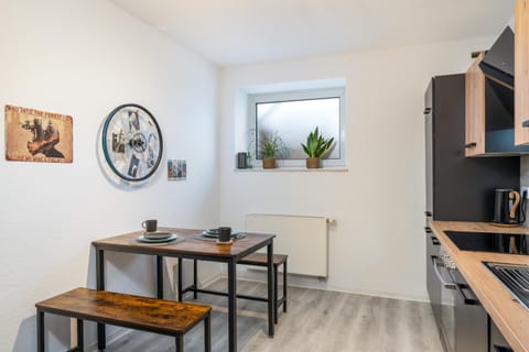 Dining area, kitchen