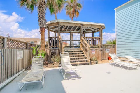 Lyla's Beach Getaway Apartment in North Padre Island