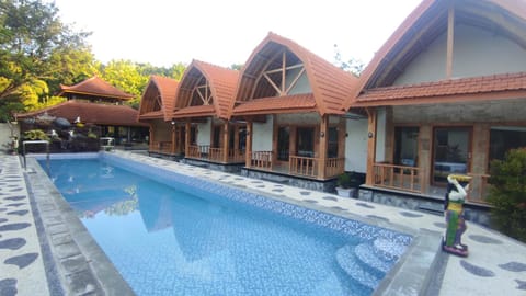 Kristal Garden Bed and Breakfast in Central Sekotong