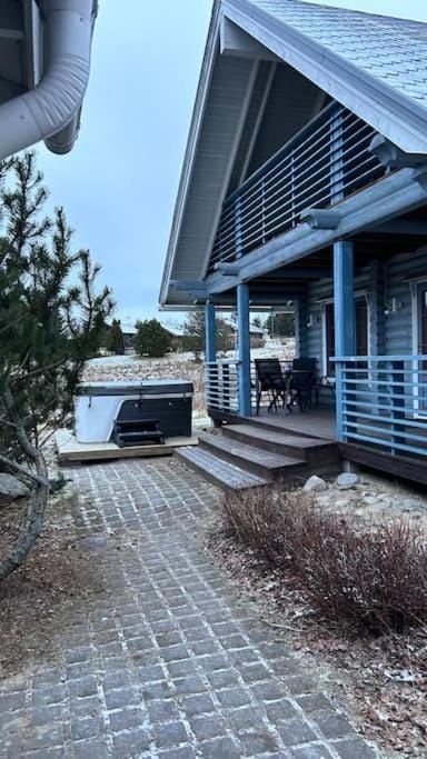 Patio, Natural landscape, Hot Tub, Balcony/Terrace