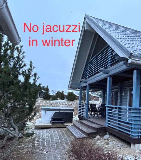 Laakson Helmi 2 ,separate sauna, fireplace, lake Villa in Finland