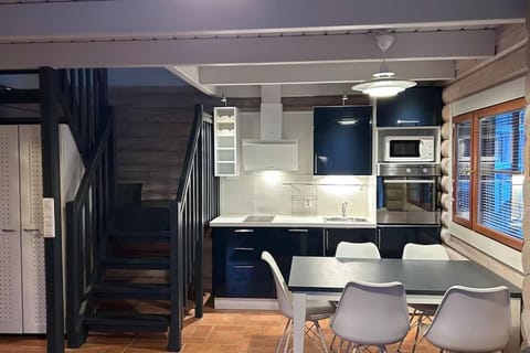 Laakson Helmi 2 ,separate sauna, fireplace, lake Villa in Finland