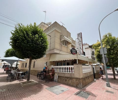 Hostal Restaurante La Giralda Chambre d’hôte in Rota