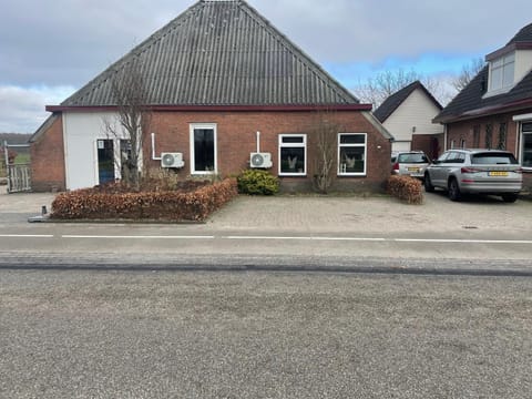 Property building, Street view, Location, Parking