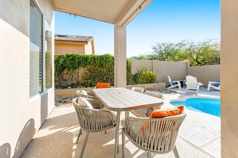 Roy Rogers Poolhouse House in Phoenix