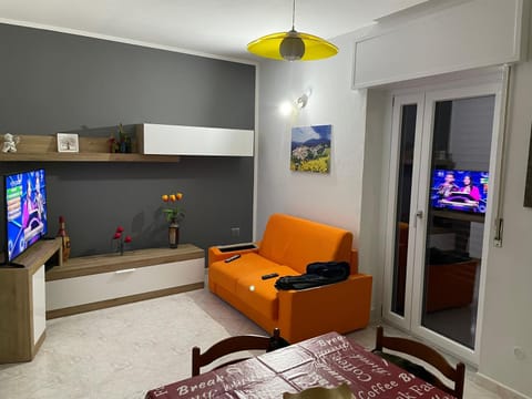 Communal lounge/ TV room, Seating area