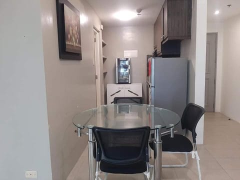 Spacious 2 Bedroom Unit with Pool Condo in Mandaluyong