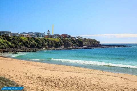 Surfside 5 Mins Walk to Beach House in Culburra Beach