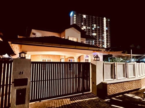 Property building, Night, View (from property/room)