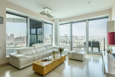 Luxury 2 BR Apt w Pool & Panoramic View by Sea N' Rent Condo in Tel Aviv-Yafo