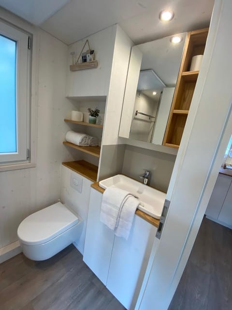 Tiny House Ruhr im PIER9 Tiny House Hotel Apartment hotel in Hamm