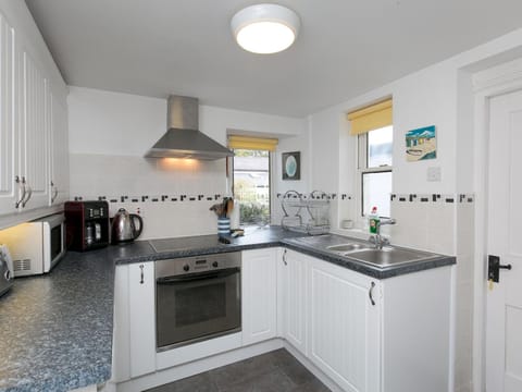 Pass the Keys Comfortable Stone Built Cottage in Menai Bridge Casa in Menai Bridge