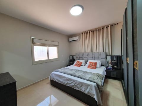 Newly Built 3 Bedroom Condo in Jericho City Center Appartement in South District