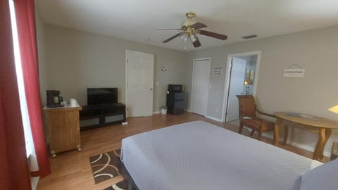 Close to beach Bed and Breakfast in Fort Pierce