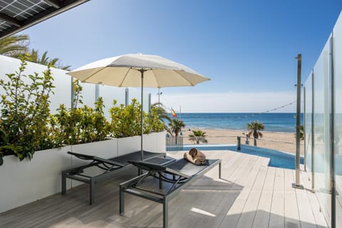 Balcony/Terrace, Pool view, Sea view