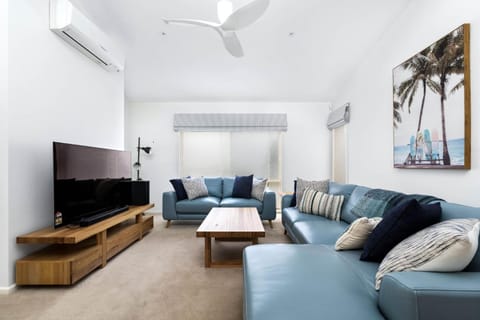 Invy Surf Hideaway House in Inverloch