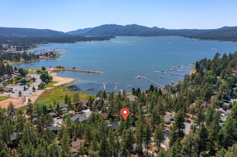 Bird's eye view, Lake view