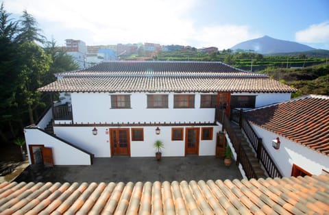 Property building, Day, Natural landscape, Mountain view