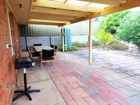 BBQ facilities, Garden, Balcony/Terrace, Dining area