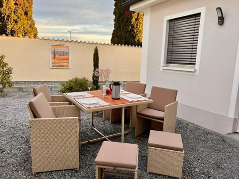 Balcony/Terrace, Dining area