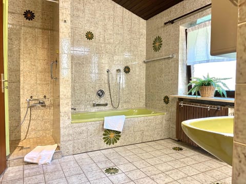 Bathroom, Bath