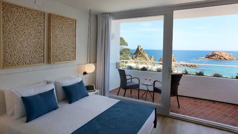 Balcony/Terrace, Photo of the whole room, Bedroom, Sea view