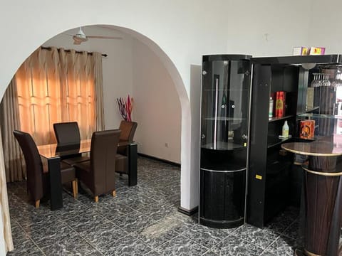 Inviting 3-Bed House in Accra Maison in Accra