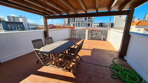 Gibraltar Town Centre Flat with Roof Terrace Condo in Gibraltar