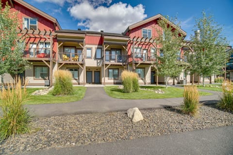 9 Mi to Skiing McCall Townhome with Mountain Views! House in McCall