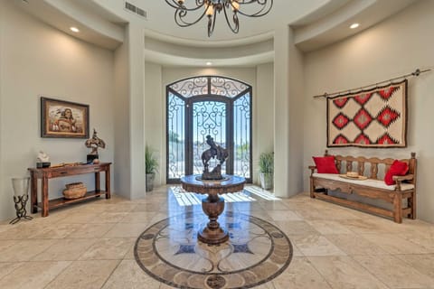 Spacious Scottsdale Home with Poolside Lounge and Spa! House in Pinnacle Peak
