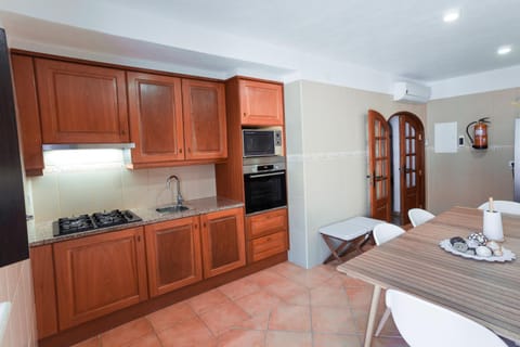 Breakfast, minibar, pet friendly, stove, kitchen