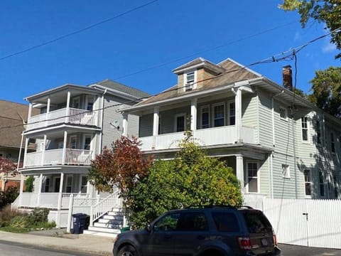 Pleasant 2br apartment in Cambridge Apartment in Somerville