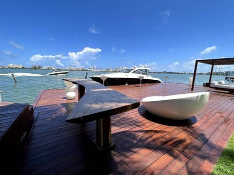 Lagoon Modern & Luxury Villa Moradia in Cancun