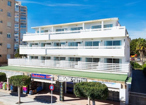 Facade/entrance, Bird's eye view