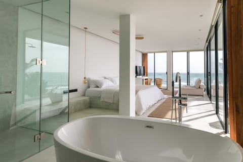 Bathroom, Photo of the whole room, Bedroom, Sea view, Bath